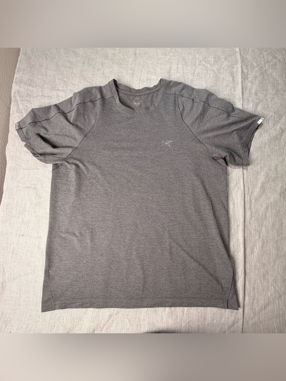 Arc'teryx Mens Grey Technical Short Sleeve Shirt Size L